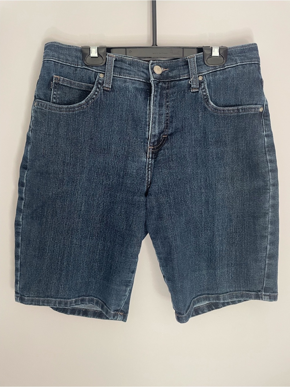 Ladies Lee Mid Rise Relaxed Fit Denim Jean Shorts